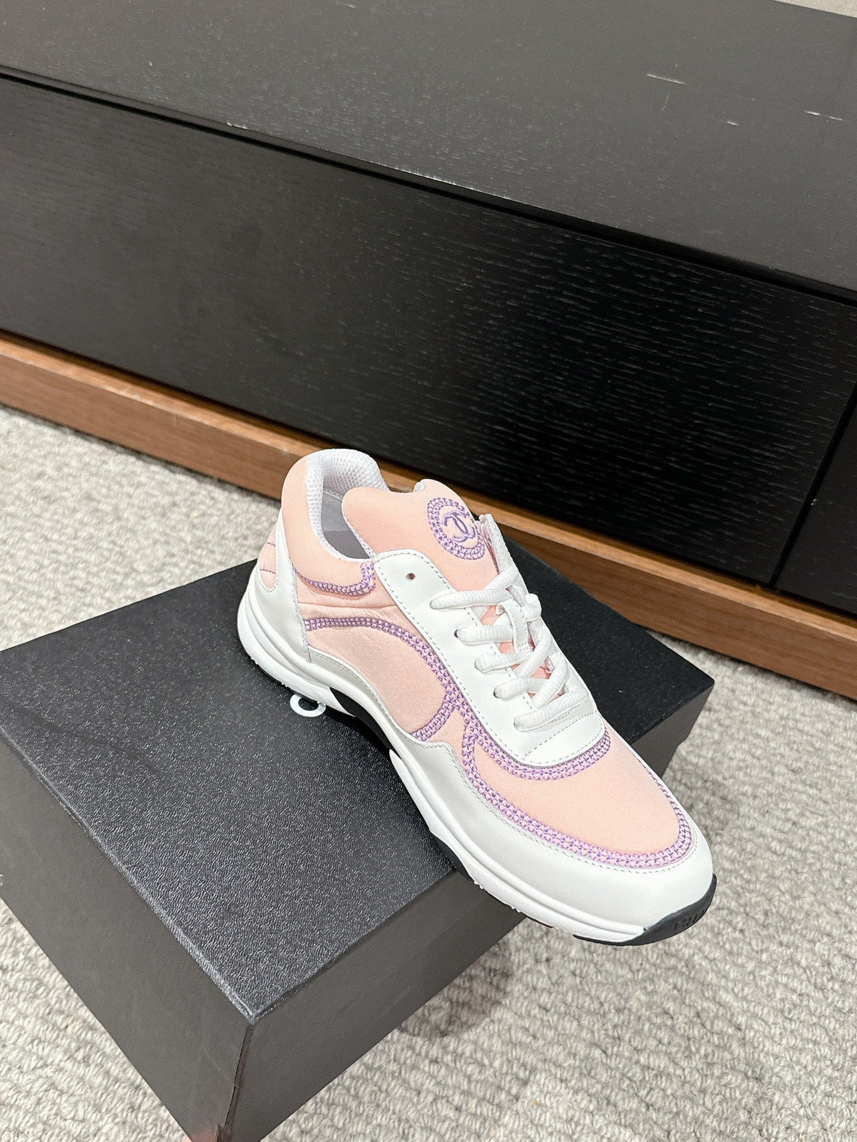 CLASSIC TRAINER IN LIGHT PINK MIX WHITE FABRIC