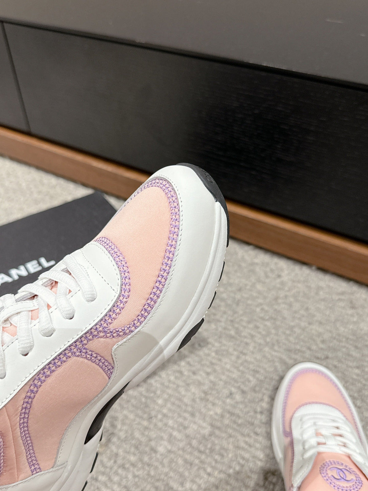 CLASSIC TRAINER IN LIGHT PINK MIX WHITE FABRIC