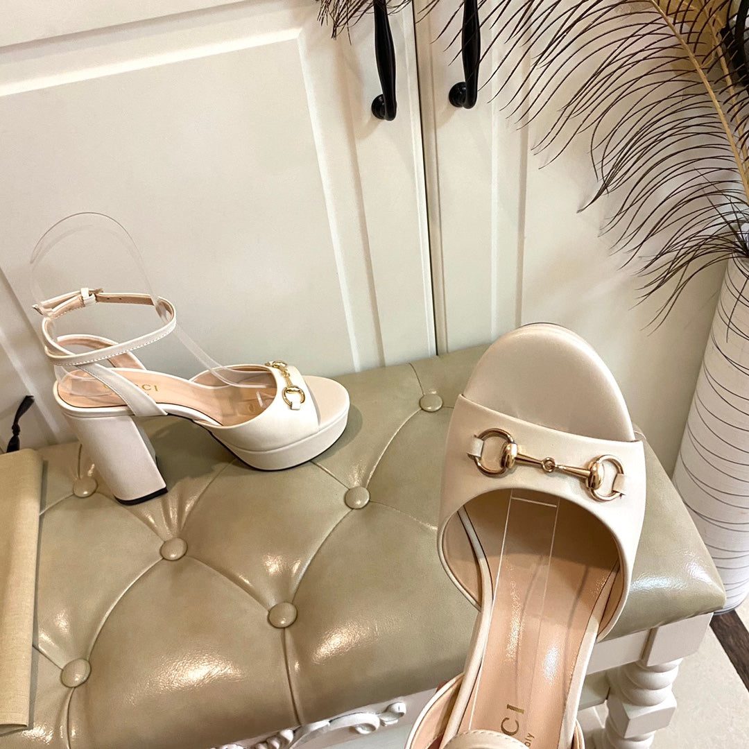 GG HORSEBIT PLATFORM SANDAL IN WHITE SHEEPSKIN