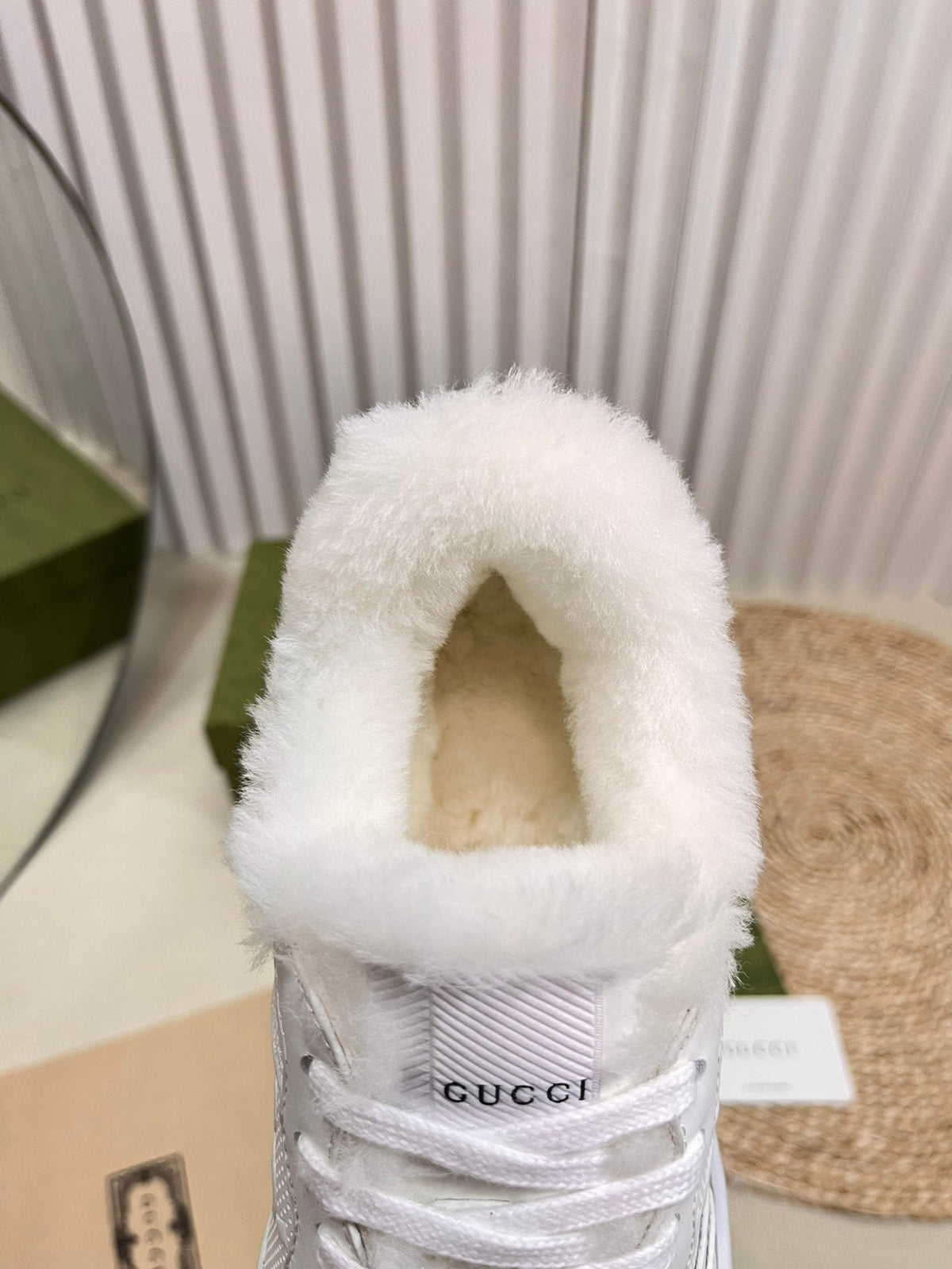 SNEAKER IN RICE WHITE CALFSKIN AND LAMB WOOL LINING