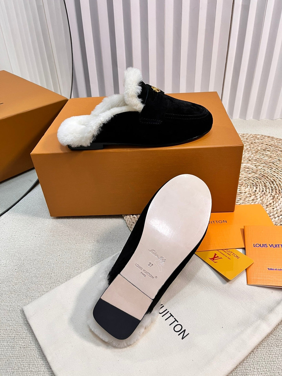 LV COSY FLAT COMFORT CLOG IN BLACK SUEDE AND SHEARLING LINING