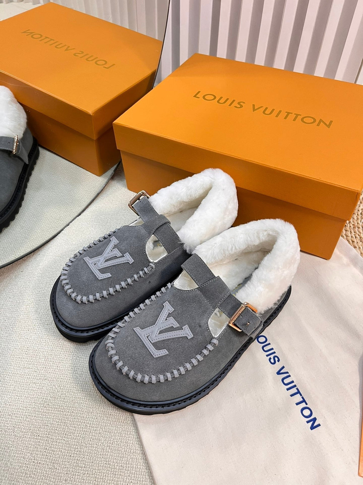 COLORADO COMFORT MARY JANE IN SHADOW GRAY SUEDE AND SHEARLING LINING