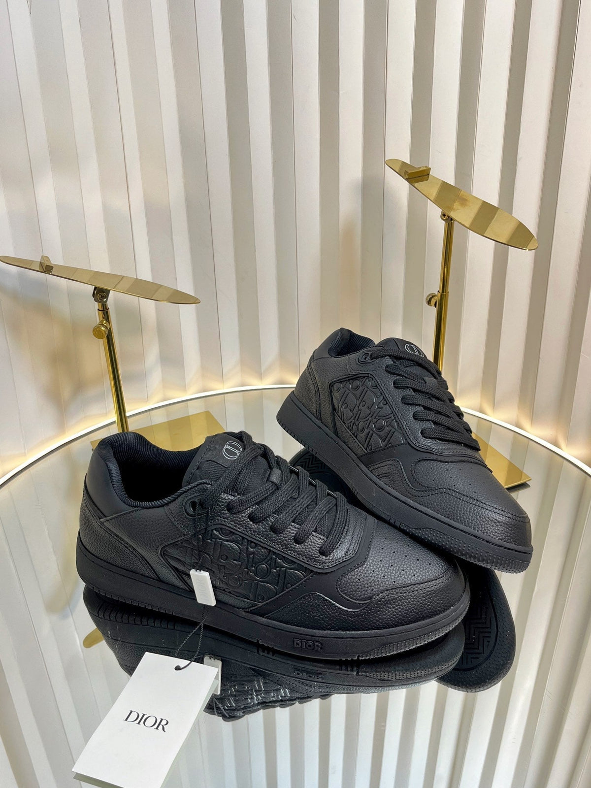 B27 LOW-TOP SNEAKER BLACK SMOOTH CALFSKIN
