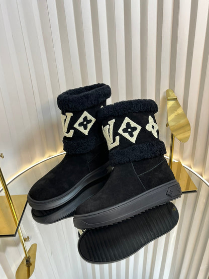 SNOWDROP FLAT ANKLE BOOTS IN BLACK SUEDE