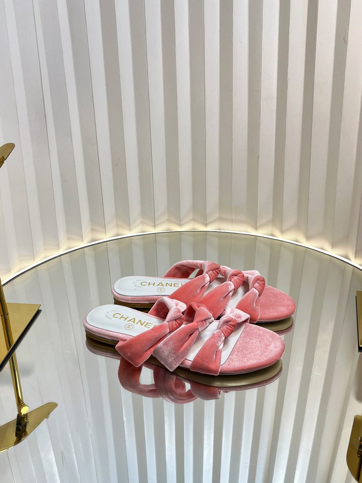 THREE STRAPS MULE IN BRIGHT PINK VELVET