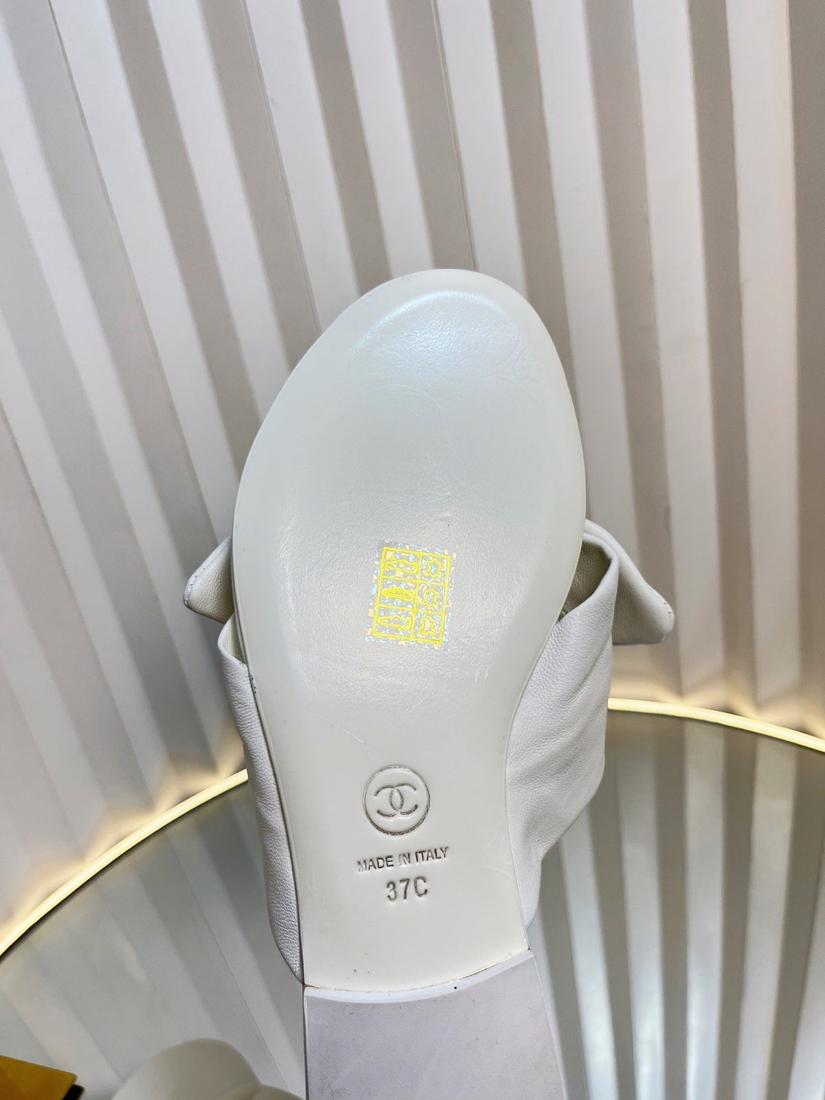 LACE SANDALS IN WHITE CALFSKIN