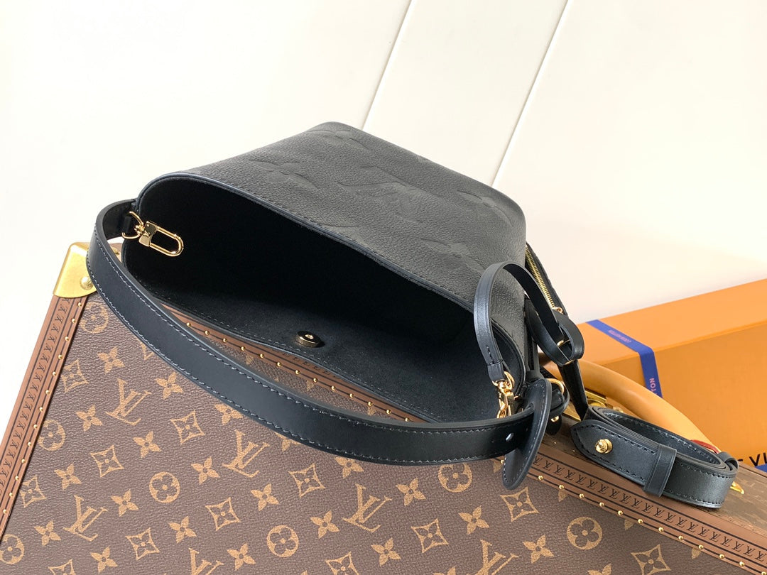ALL IN BB BAG 18 IN BLACK EMBOSSED COWHIDE