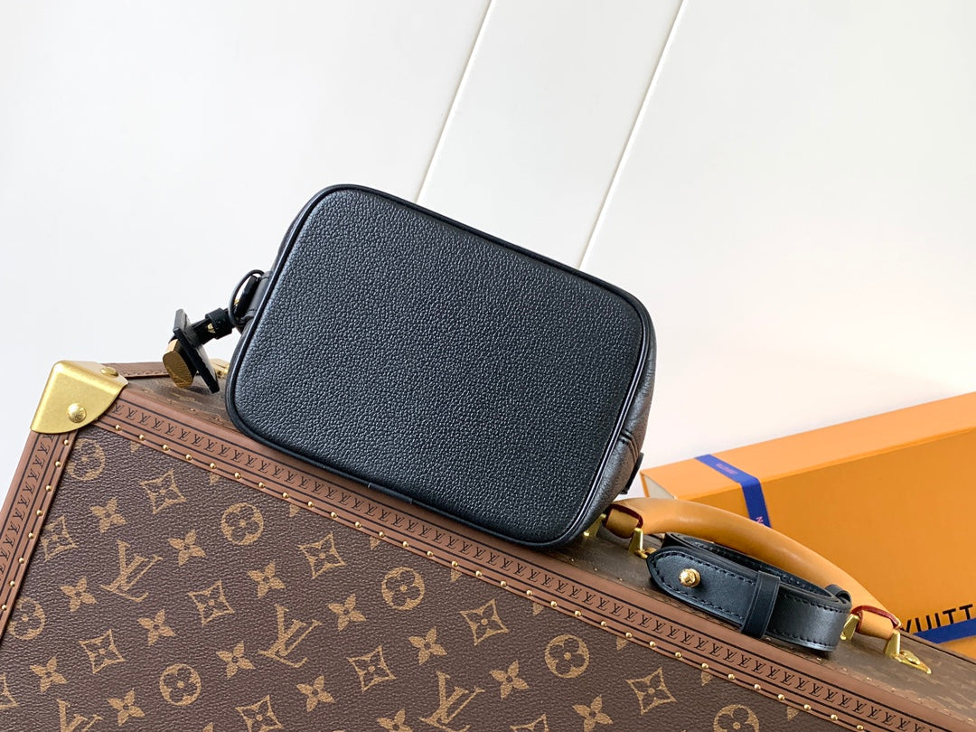 ALL IN BB BAG 18 IN BLACK EMBOSSED COWHIDE