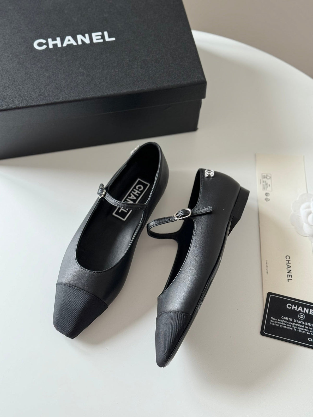 MARY JANE BLACK CALFSKIN