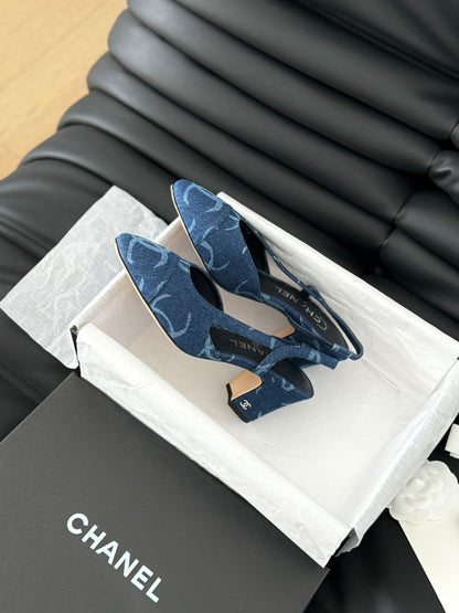 CLASSIC HIGH SLINGBACK NAVY BLUE CALFSKIN