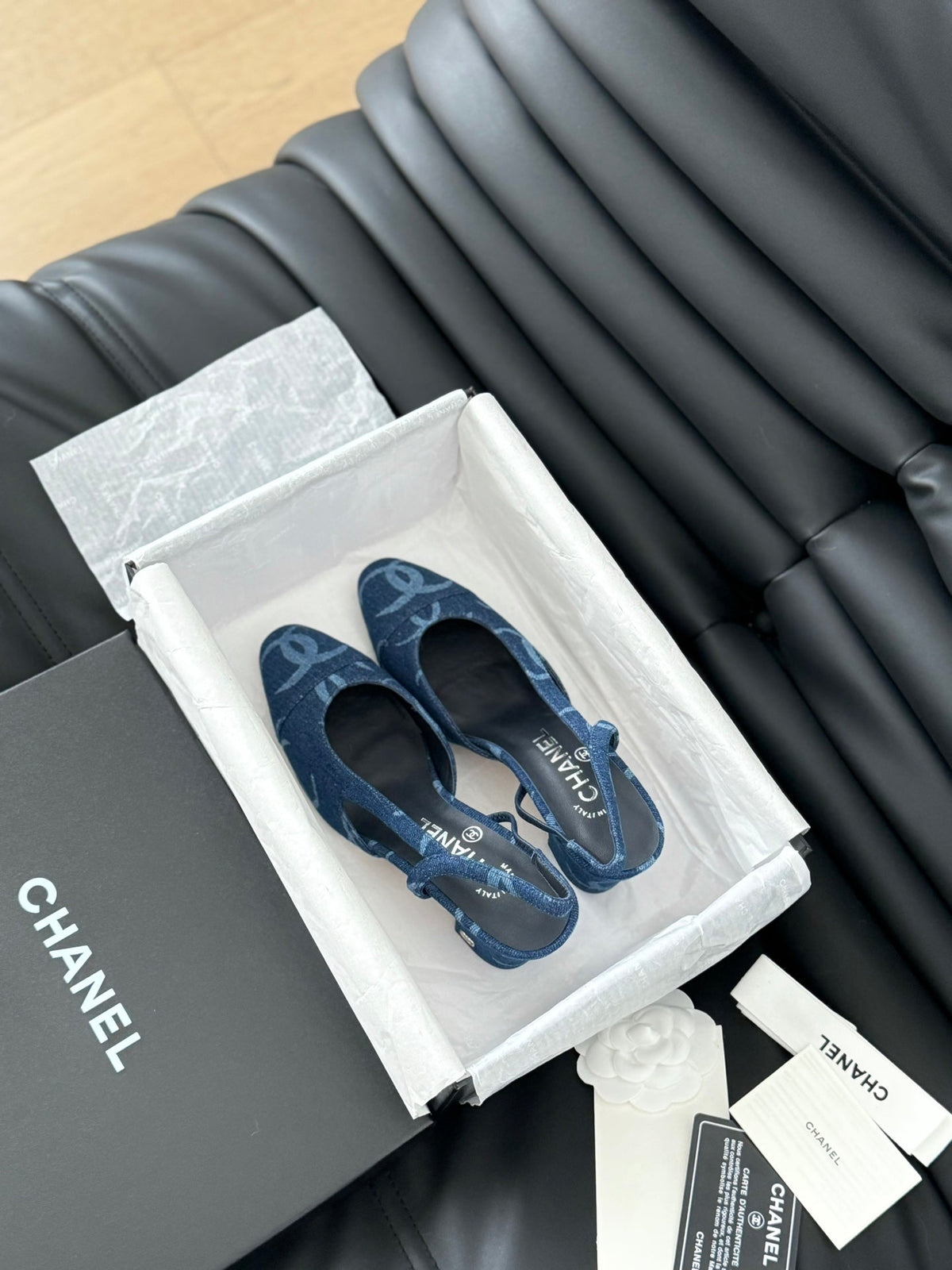 CLASSIC HIGH SLINGBACK NAVY BLUE CALFSKIN