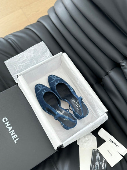 CLASSIC HIGH SLINGBACK NAVY BLUE CALFSKIN