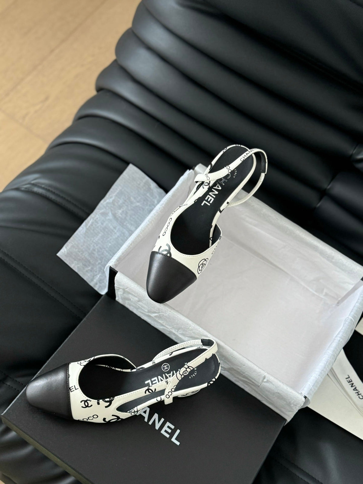 HIGH SLINGBACK IN WHITE MIX BLACK LAMBSKIN