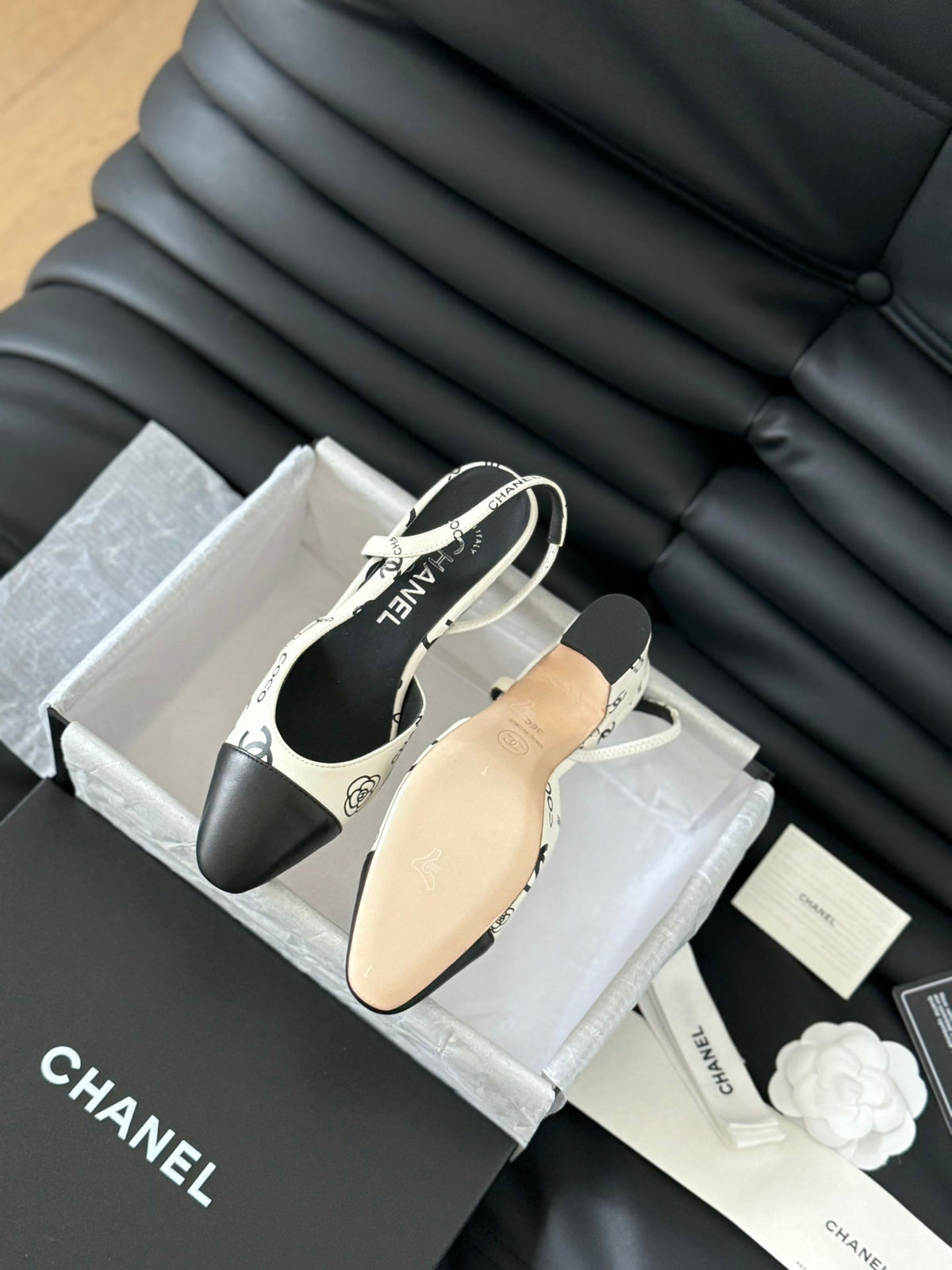 HIGH SLINGBACK IN WHITE MIX BLACK LAMBSKIN