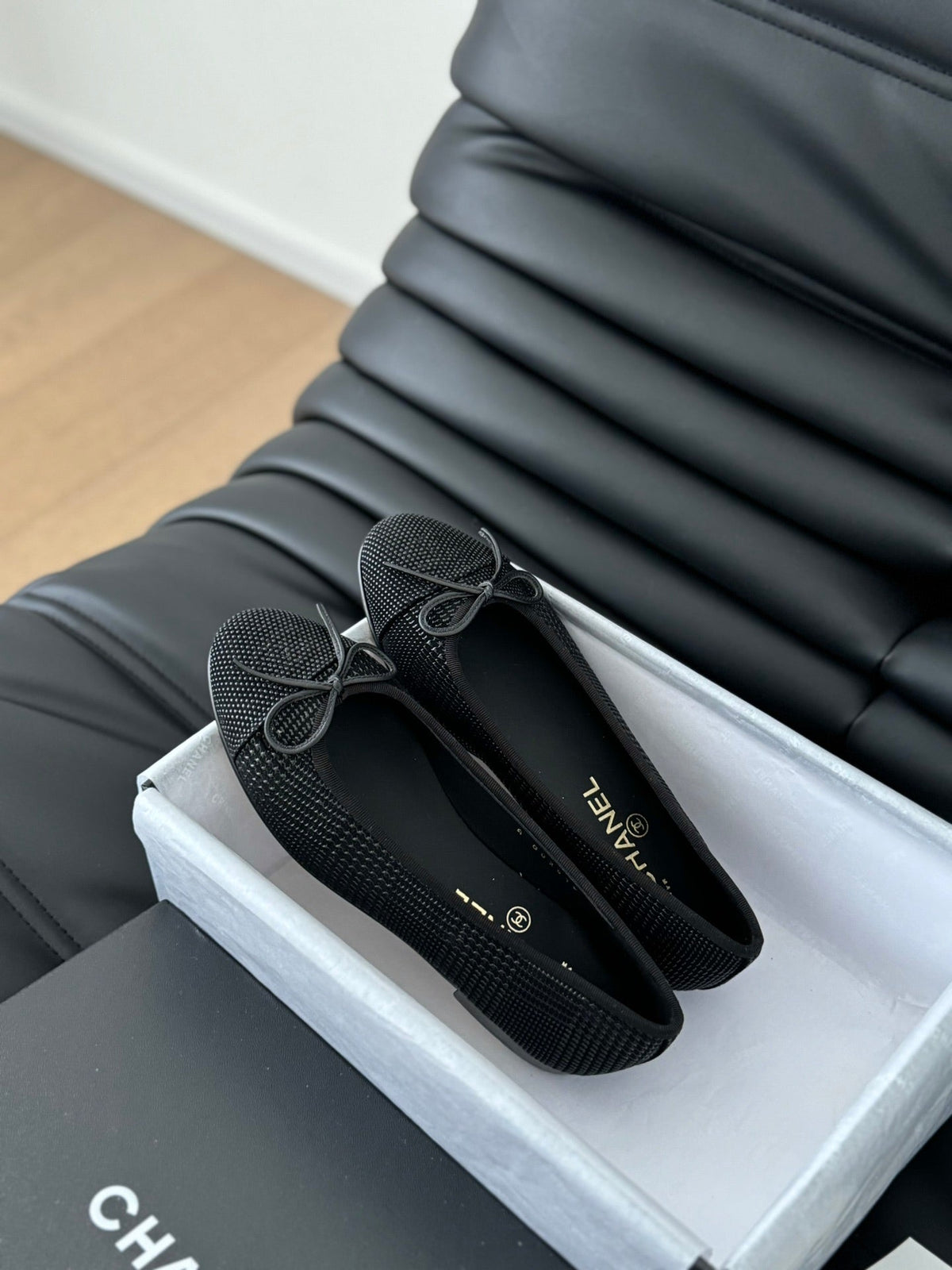 CLASSIC BALLET FLATS BLACK LAMBSKIN