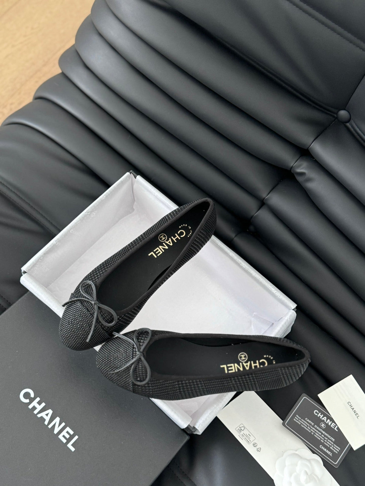 CLASSIC BALLET FLATS BLACK LAMBSKIN