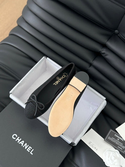 CLASSIC BALLET FLATS BLACK LAMBSKIN