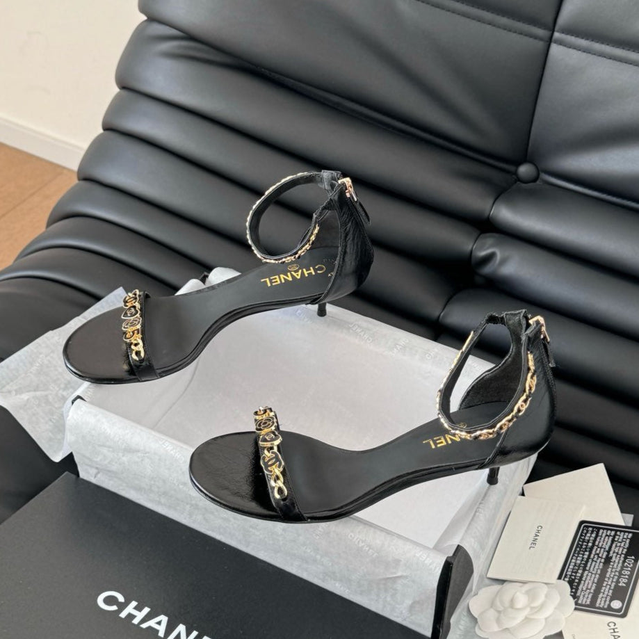 MID-HEEL 35 MM SANDAL IN BLACK SHEEPSKIN WITH STICKERS