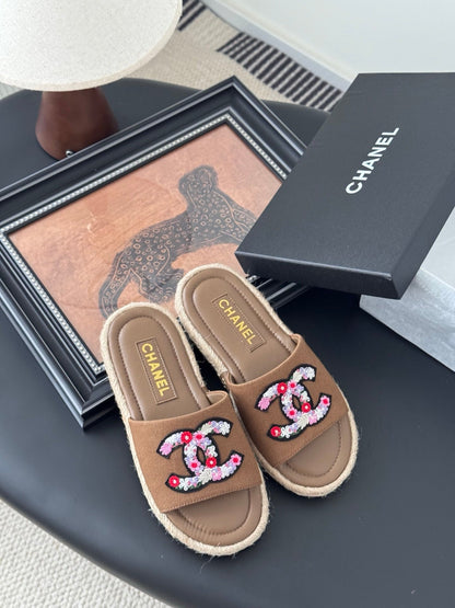 SLIPPERS IN BROWN LAMBSKIN MIX FABRIC AND STRAPS BASE