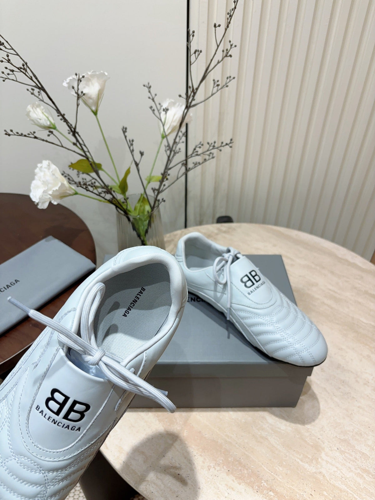 SOCCER SNEAKER IN WHITE QUILTED LAMBSKIN