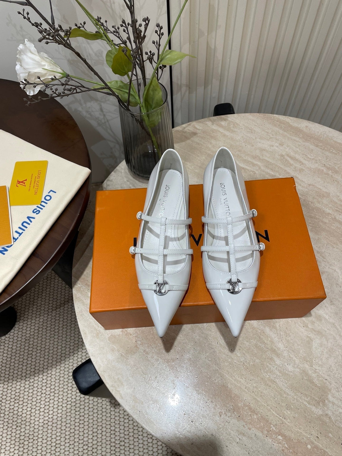 POINTED-TOE TRIPLE-STRAP BALLET FLAT IN WHITE PATENT CALFSKIN