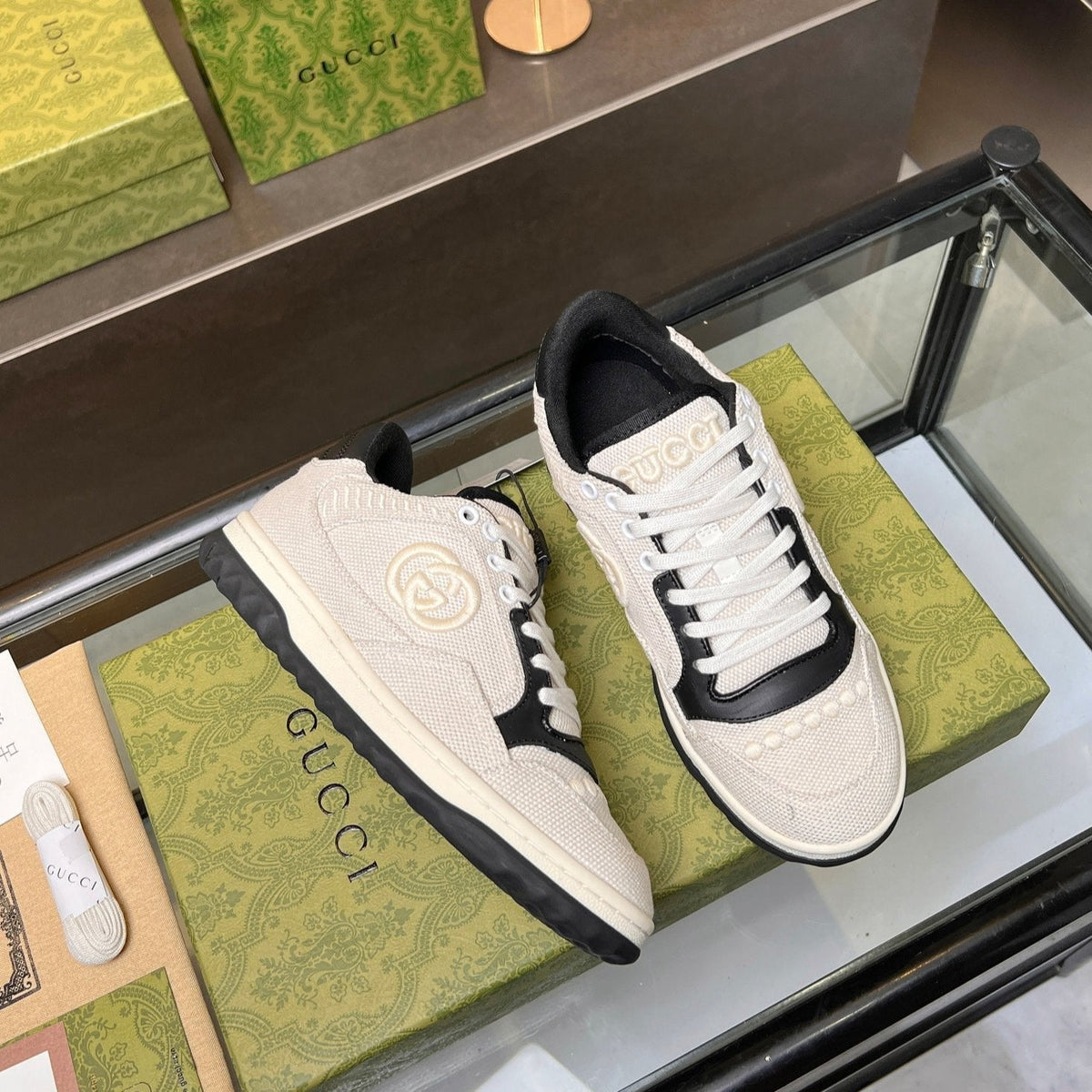 GG MAC80 TRAINER CREAMY WHITE AND BLACK CALFSKIN