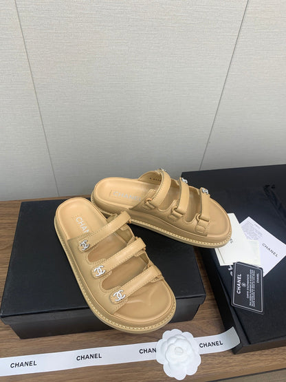 DAD SANDAL IN YELLOW CREAM LAMBSKIN MULE