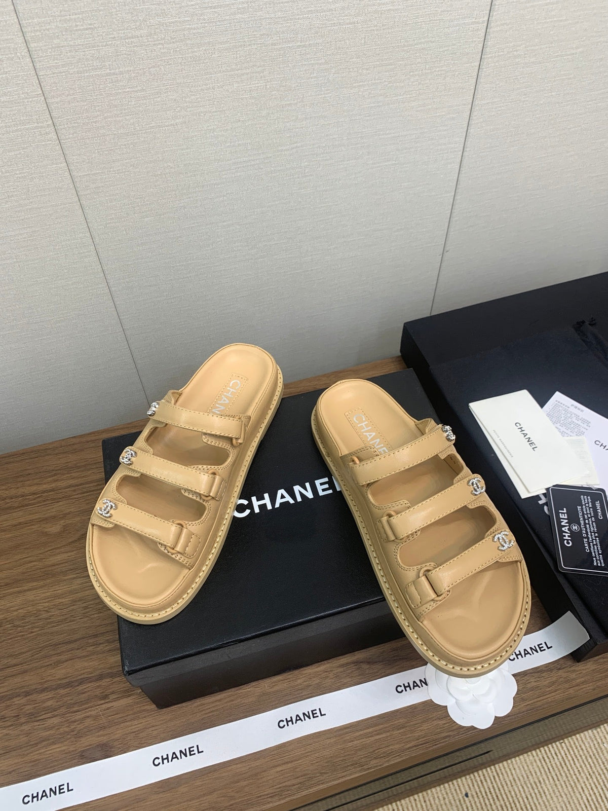 DAD SANDAL IN YELLOW CREAM LAMBSKIN MULE