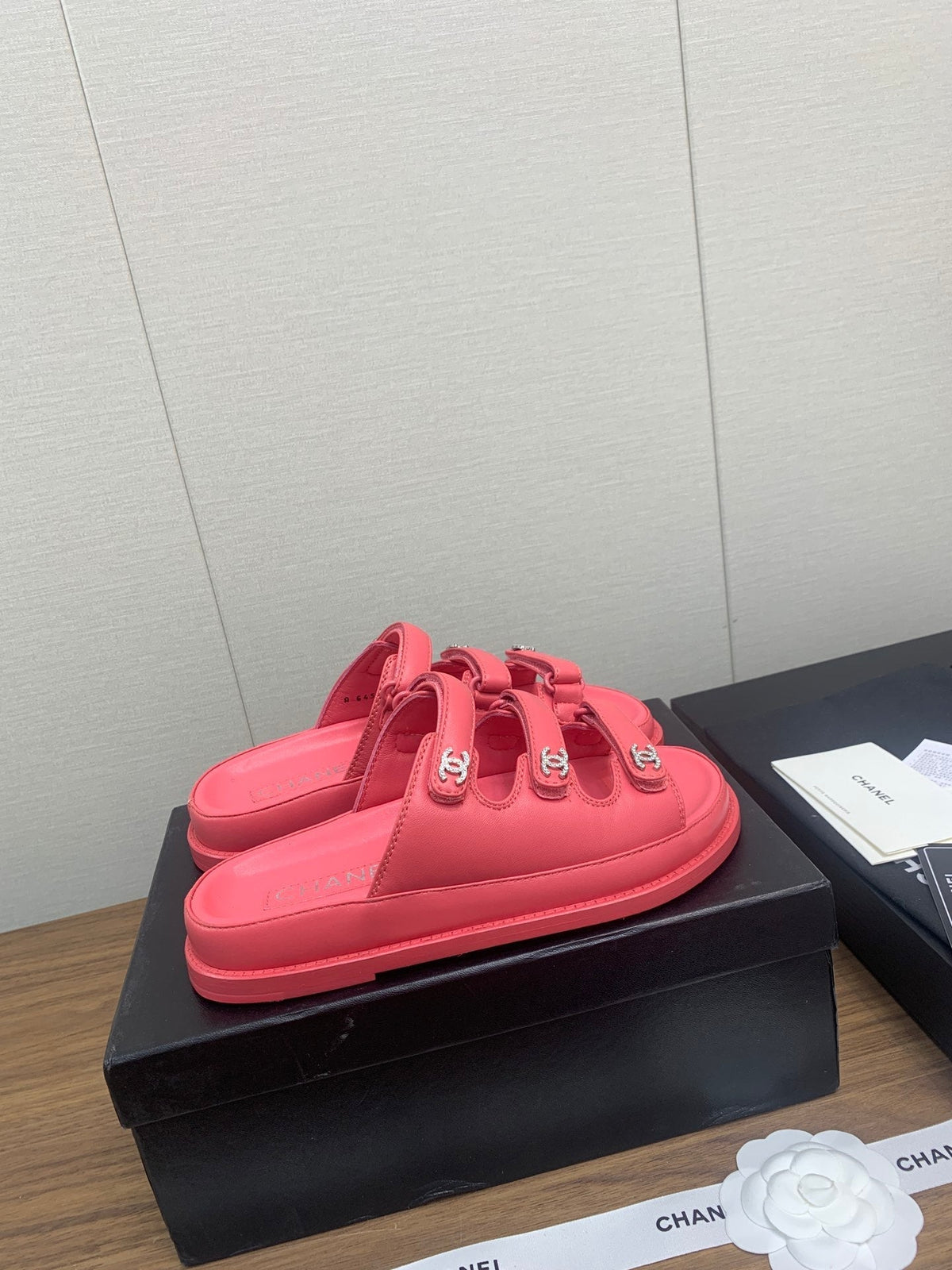 DAD SANDAL IN RED PINK LAMBSKIN MULE