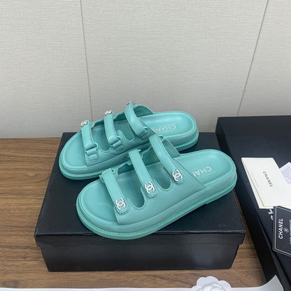 DAD SANDAL IN SKY BLUE LAMBSKIN MULE