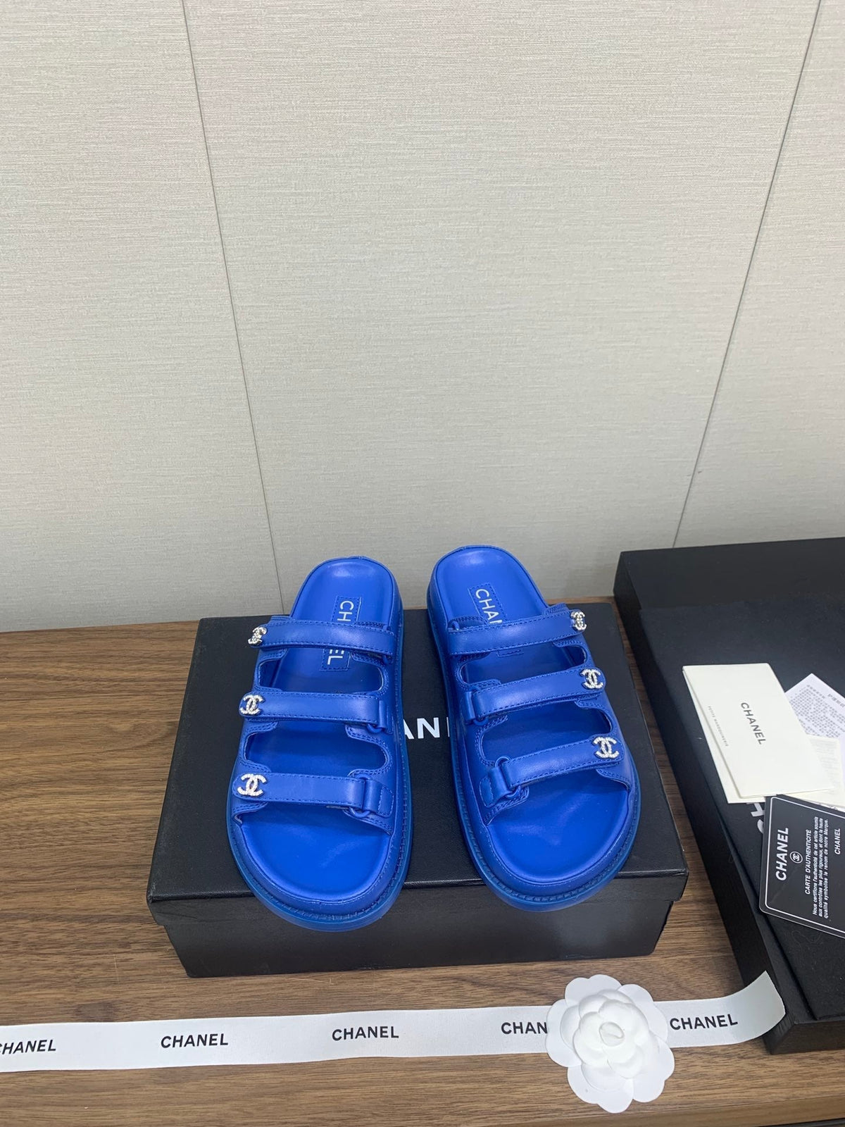 DAD SANDAL IN COBALT BLUE LAMBSKIN MULE