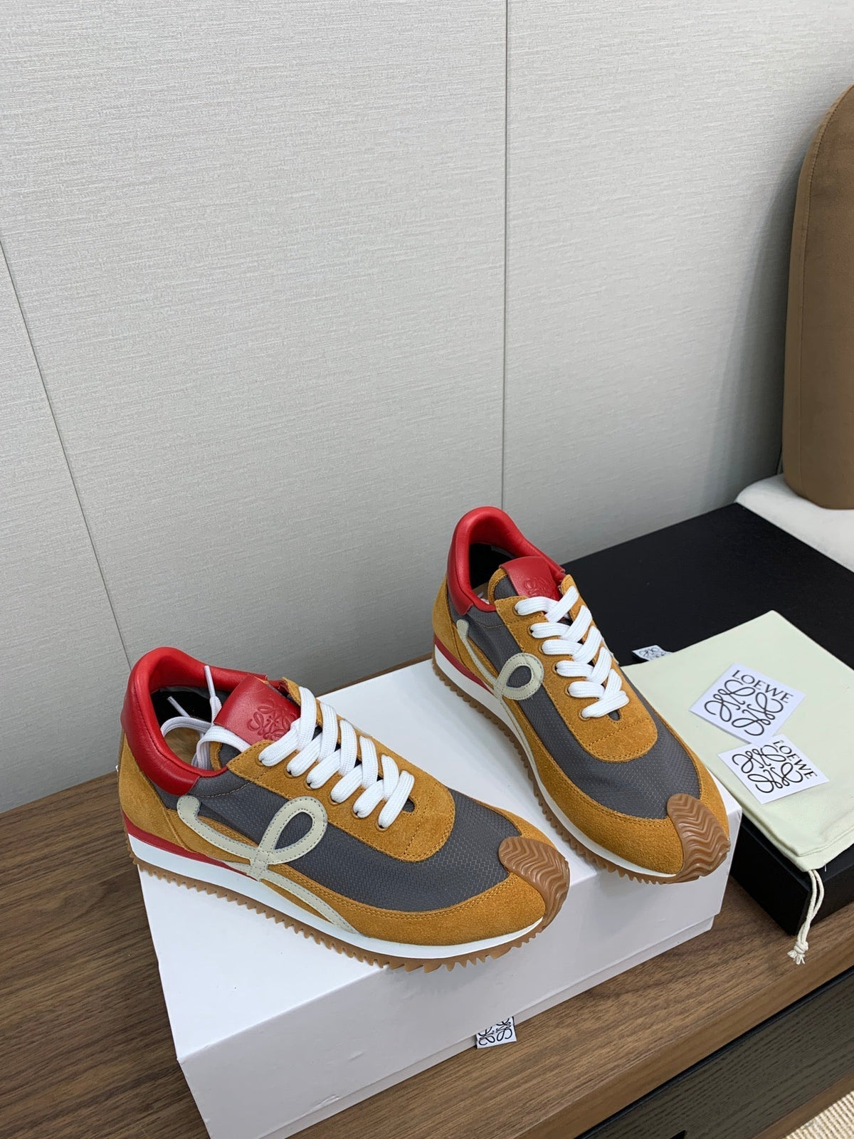 LW FLOW RUNNER SNEAKER BRONZE-ANCHOR SUEDE