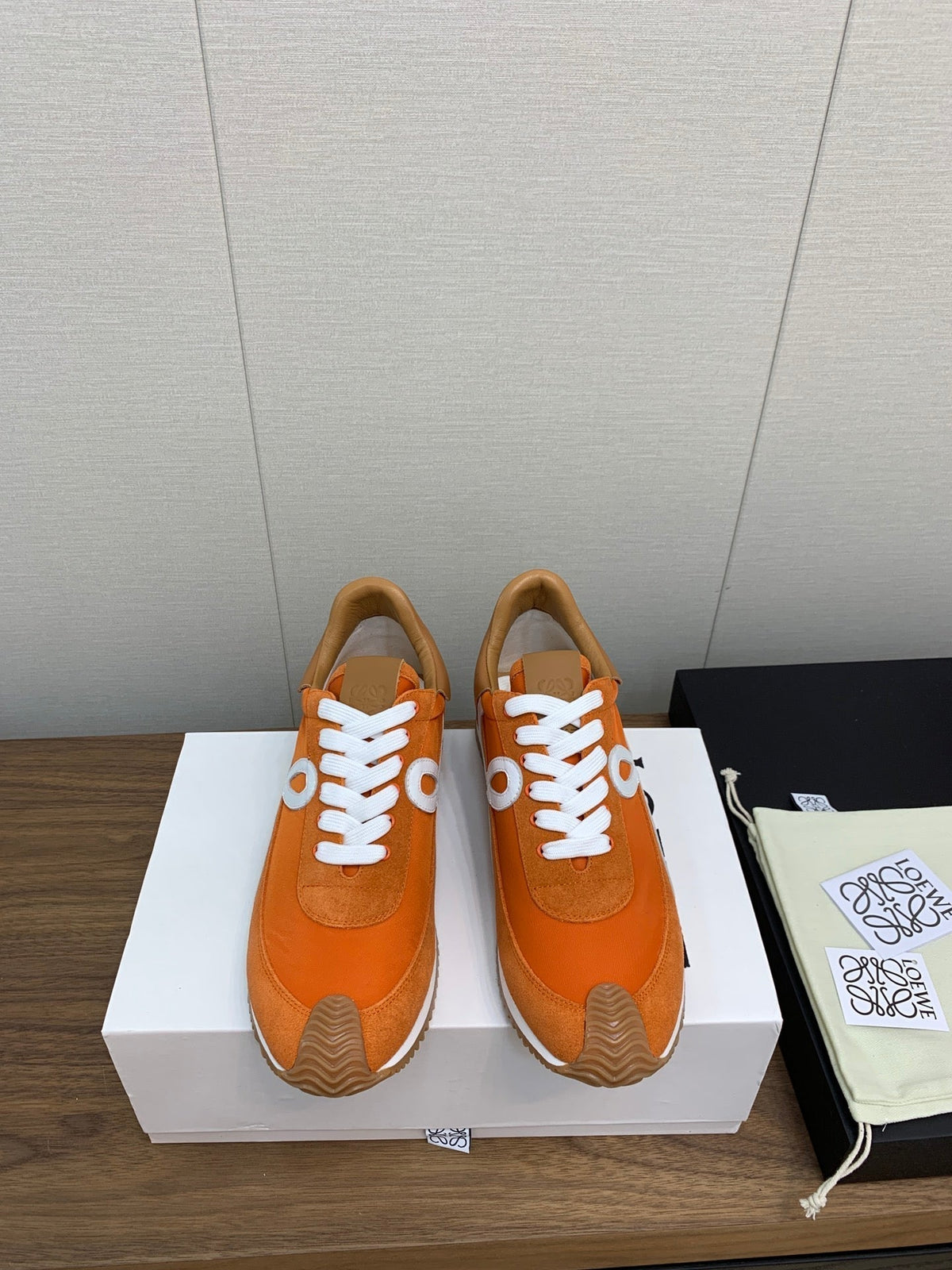 LW FLOW RUNNER SNEAKER ORANGE SUEDE