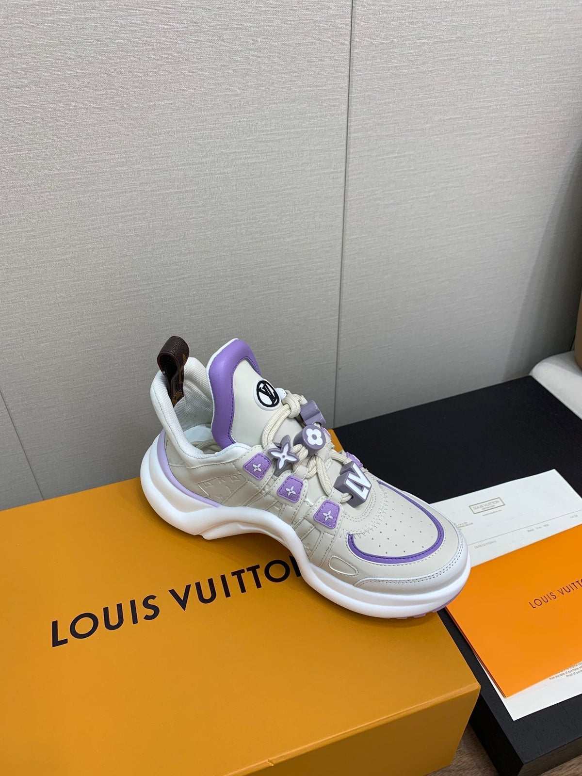 LV ARCHLIGHT SNEAKER BEIGE MIX VIOLET CALFSKIN