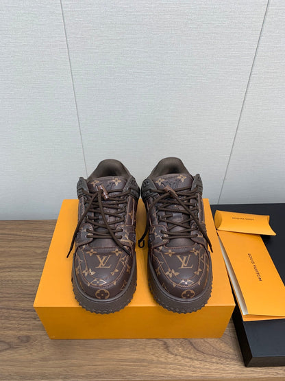 LV TRAINER IN CHOCOLATE BROWN MONOGRAM CALFSKIN