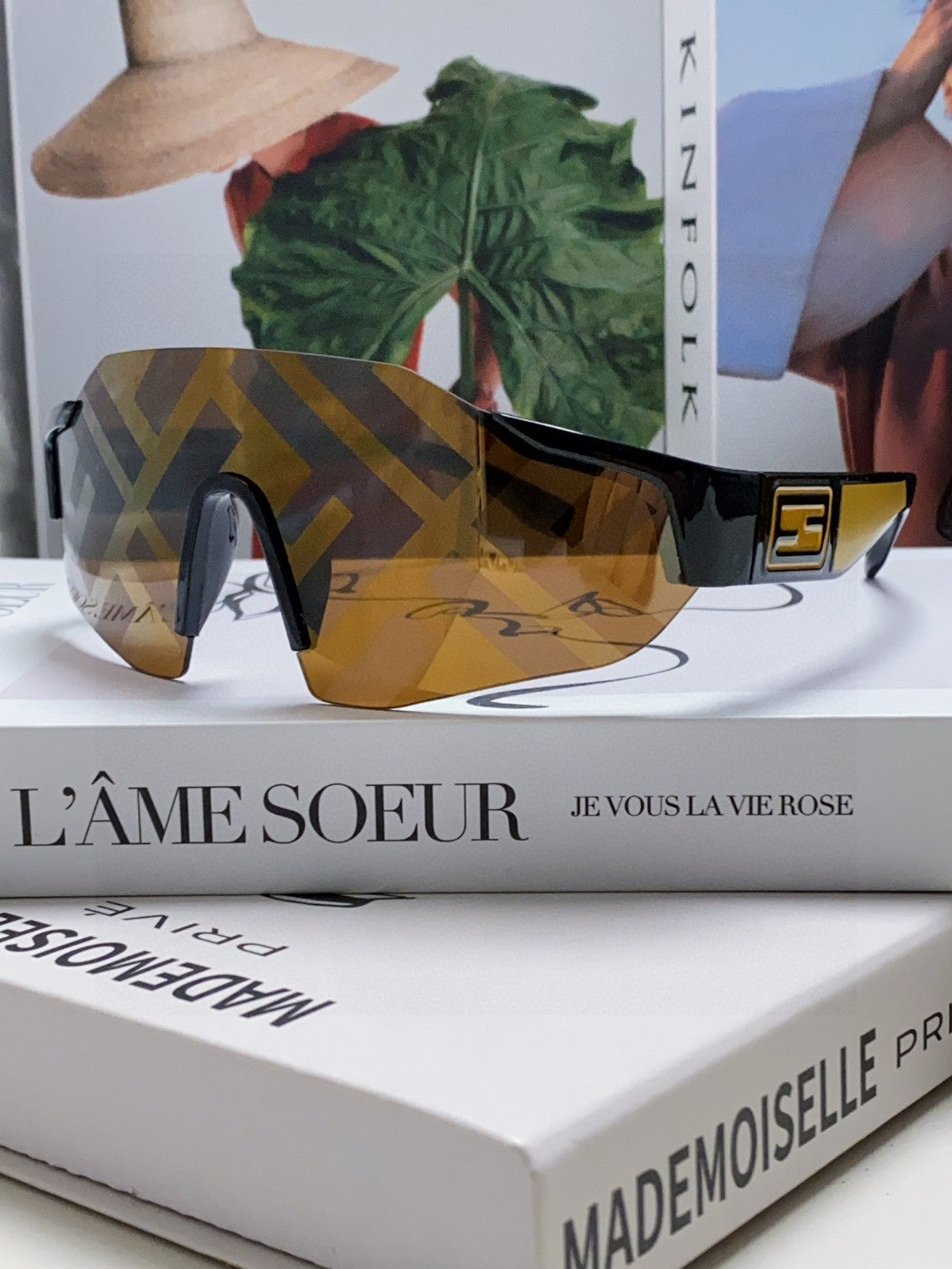 FF SQUARED VISOR FRAME SUNGLASSES 557144 IN ACETATE