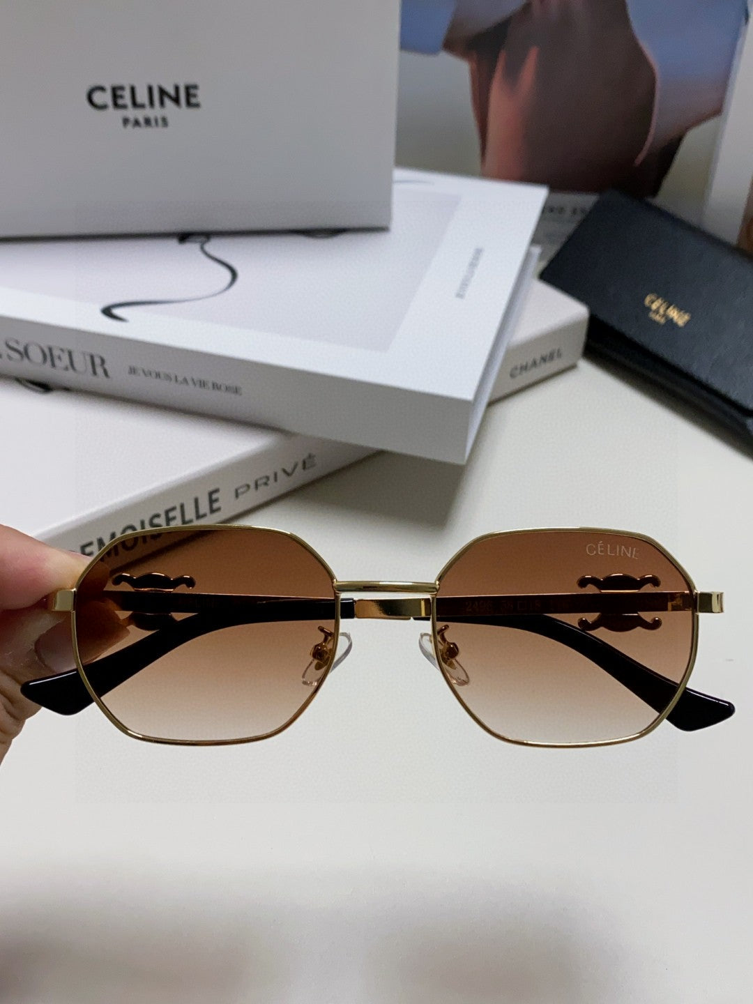 TRIOMPHE SUNGLASS 497822 IN GOLD METAL BROWN SMOKE LENSES