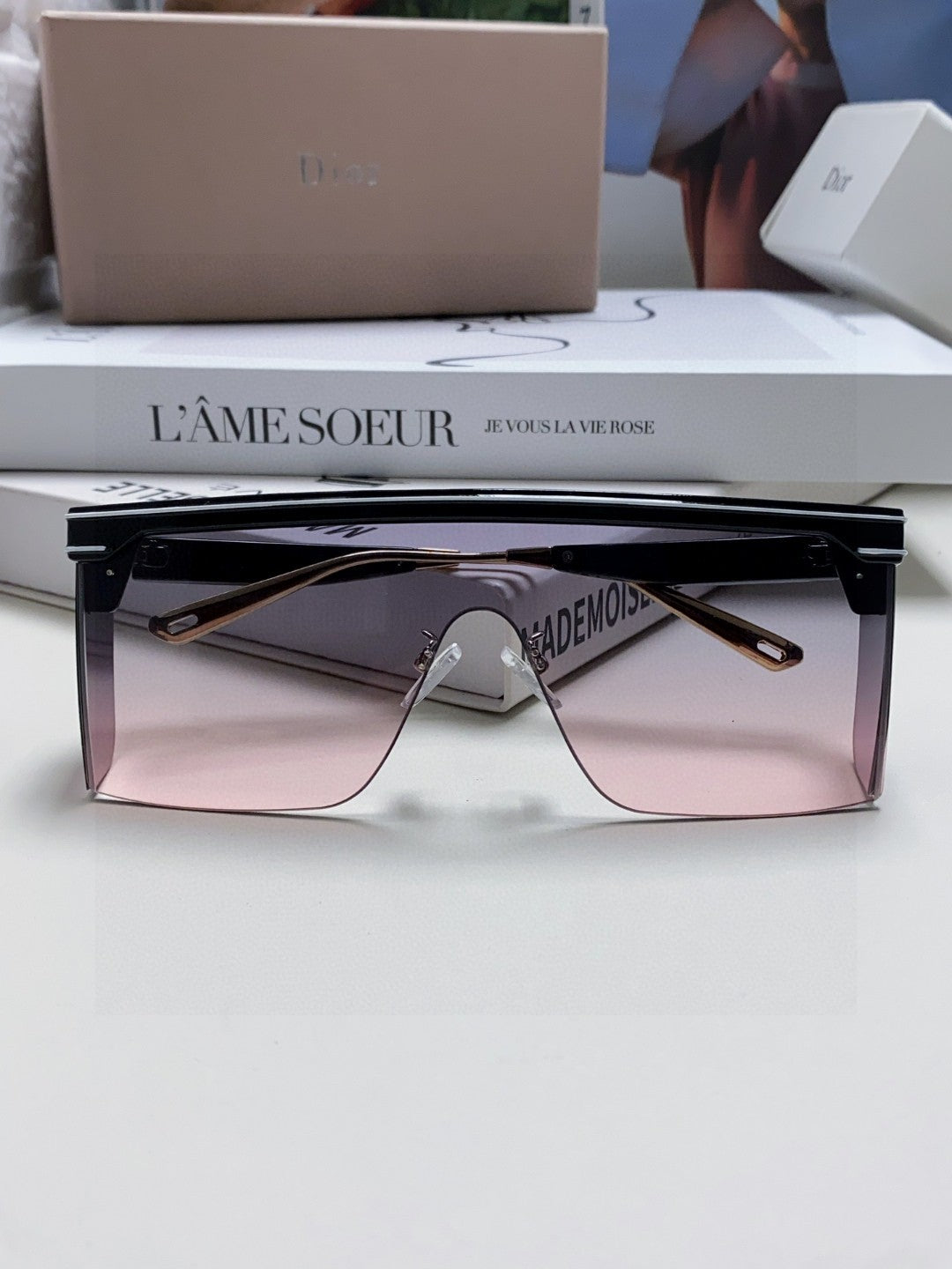 SUNGLASS CLUB M1U 566688 IN BLACK ACETATE PINK SMOKE LENSES