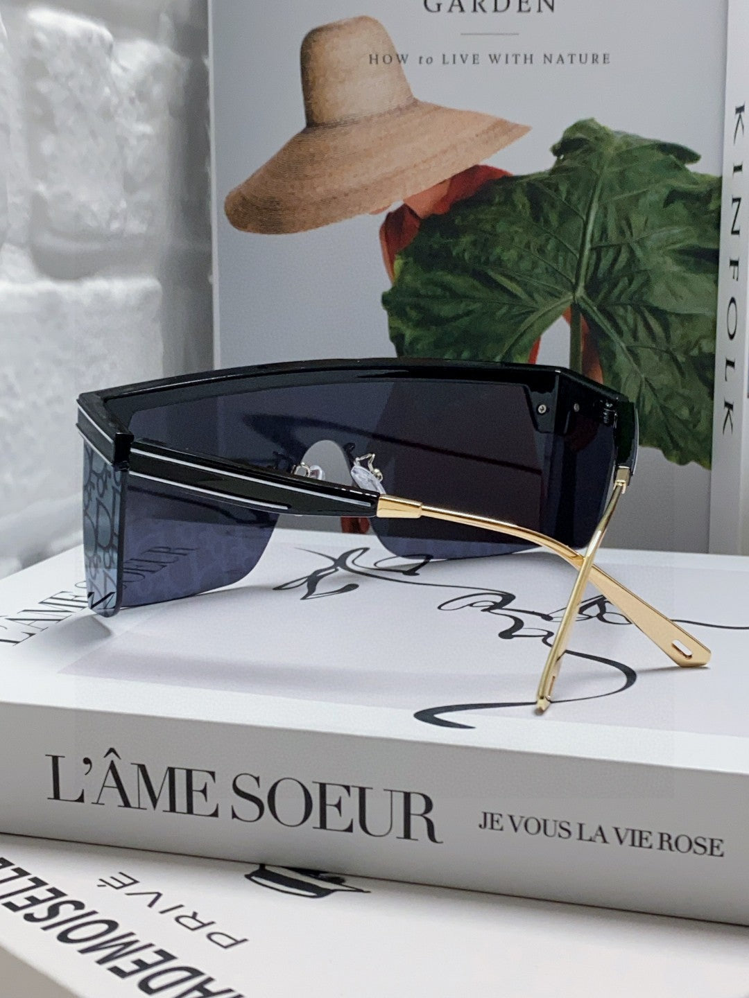 OBLIQUE SUNGLASS CLUB M1U IN BLACK ACETATE