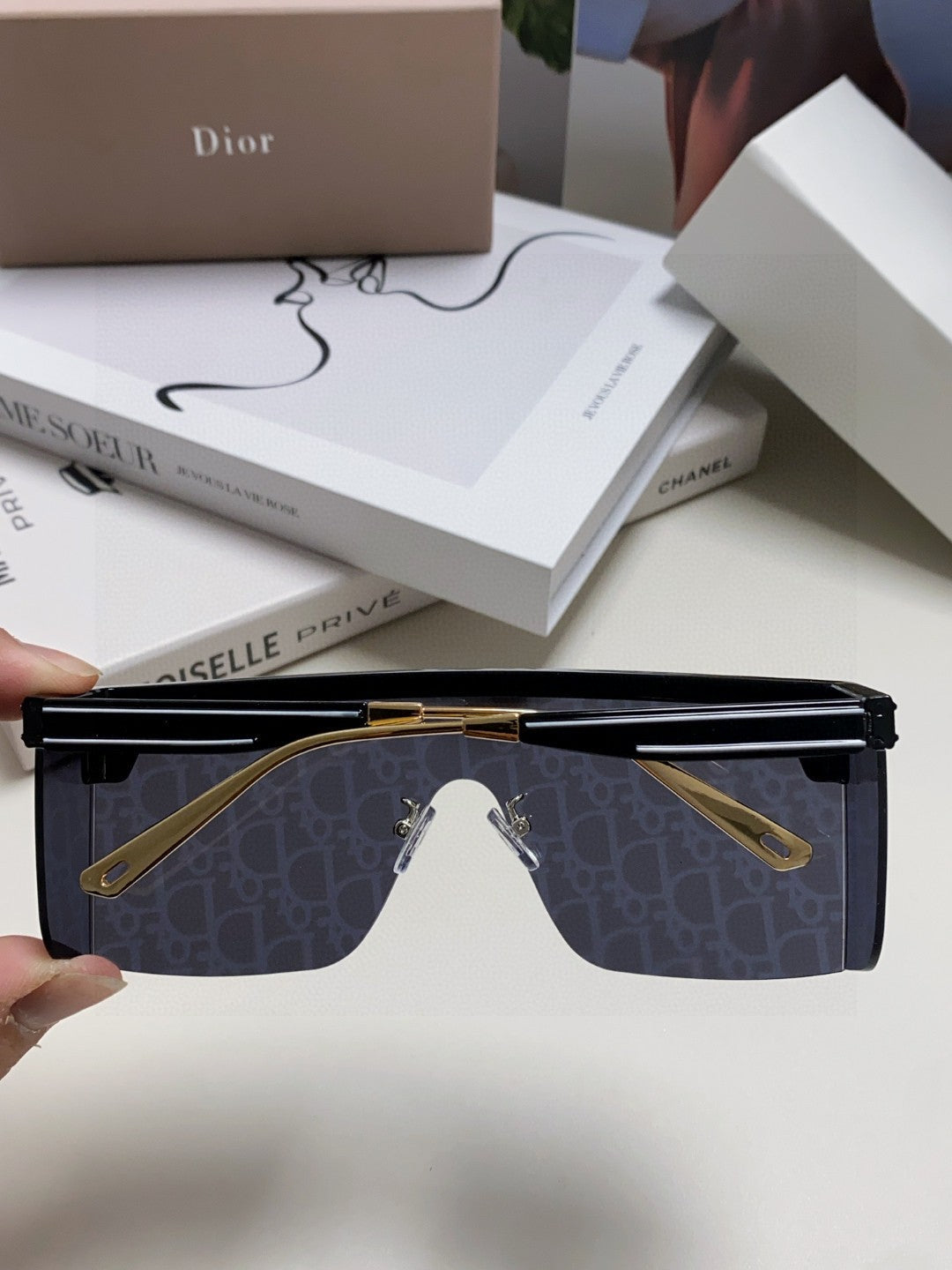 OBLIQUE SUNGLASS CLUB M1U IN BLACK ACETATE