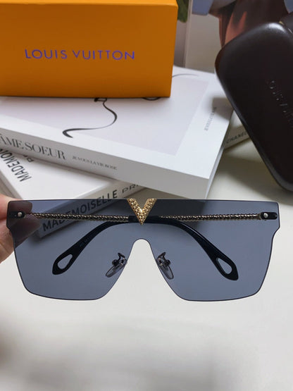SQUARE SUNGLASS 581372 IN GOLD METAL GREY LENSES