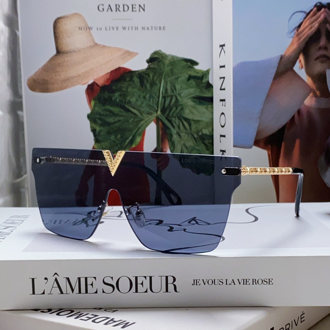 SQUARE SUNGLASS 581372 IN GOLD METAL GREY LENSES