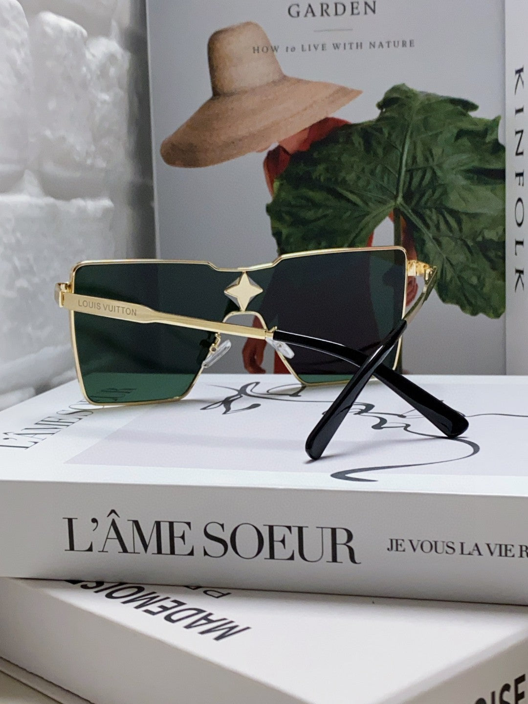 CYCLONE SUNGLASS 581373 IN GOLD METAL DARK GREEN LENSES