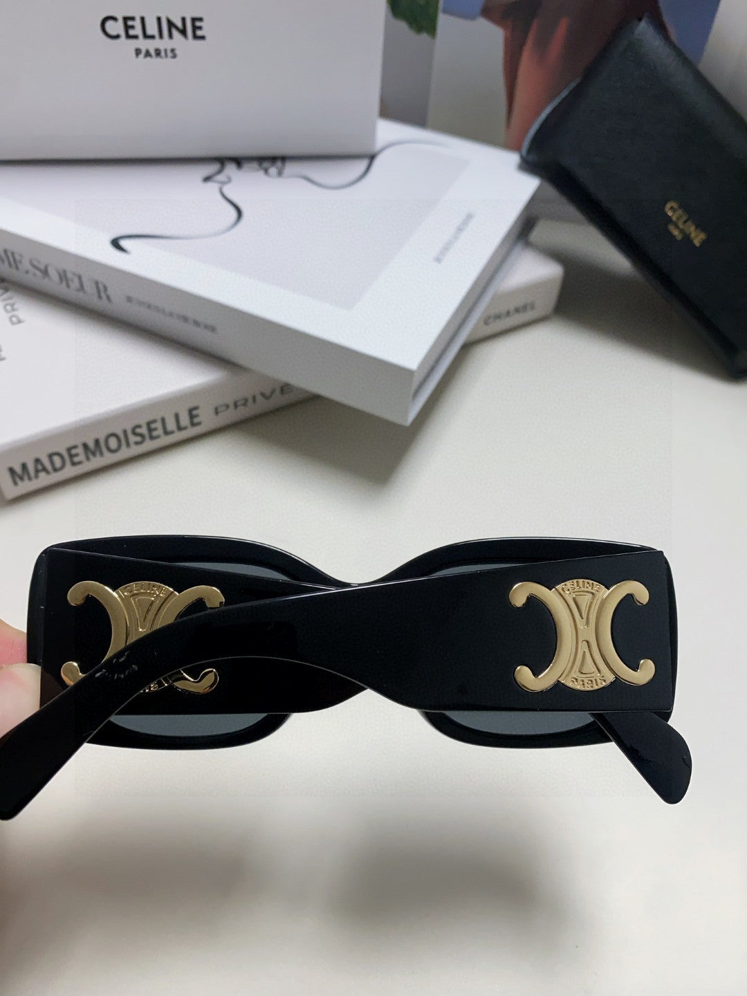 TRIOMPHE SUNGLASSES 548602 IN BLACK ACETATE