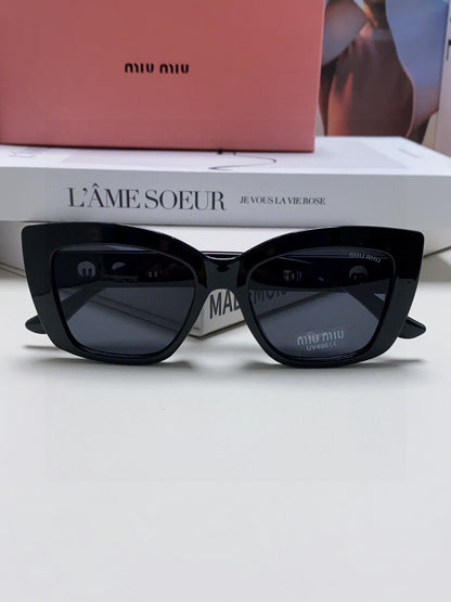 LOGO CAT EYE SUNGLASSES 513005 IN BLACK ACETATE