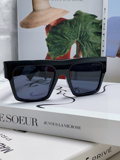 RUNWAY SQUARE SUNGLASSES 513010 IN BLACK ACETATE