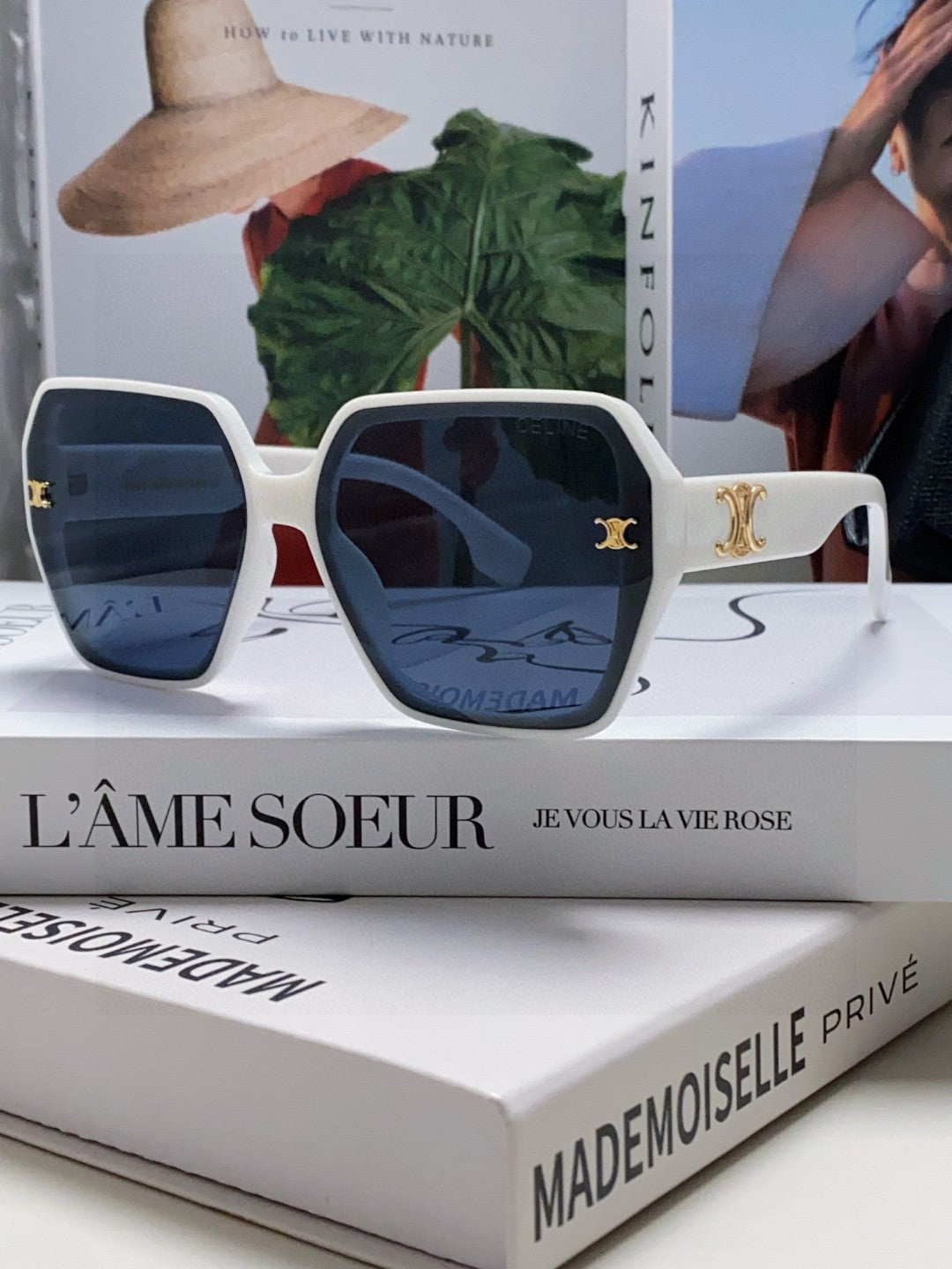 TRIOMPHE SUNGLASSES 552771 IN WHITE ACETATE