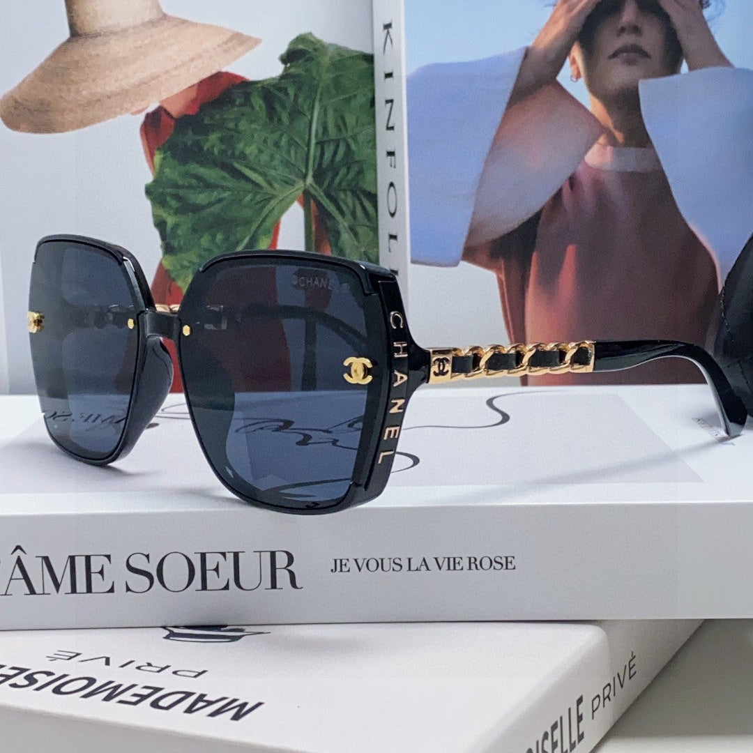 SQUARE SUNGLASSES 632876 IN BLACK ACETATE