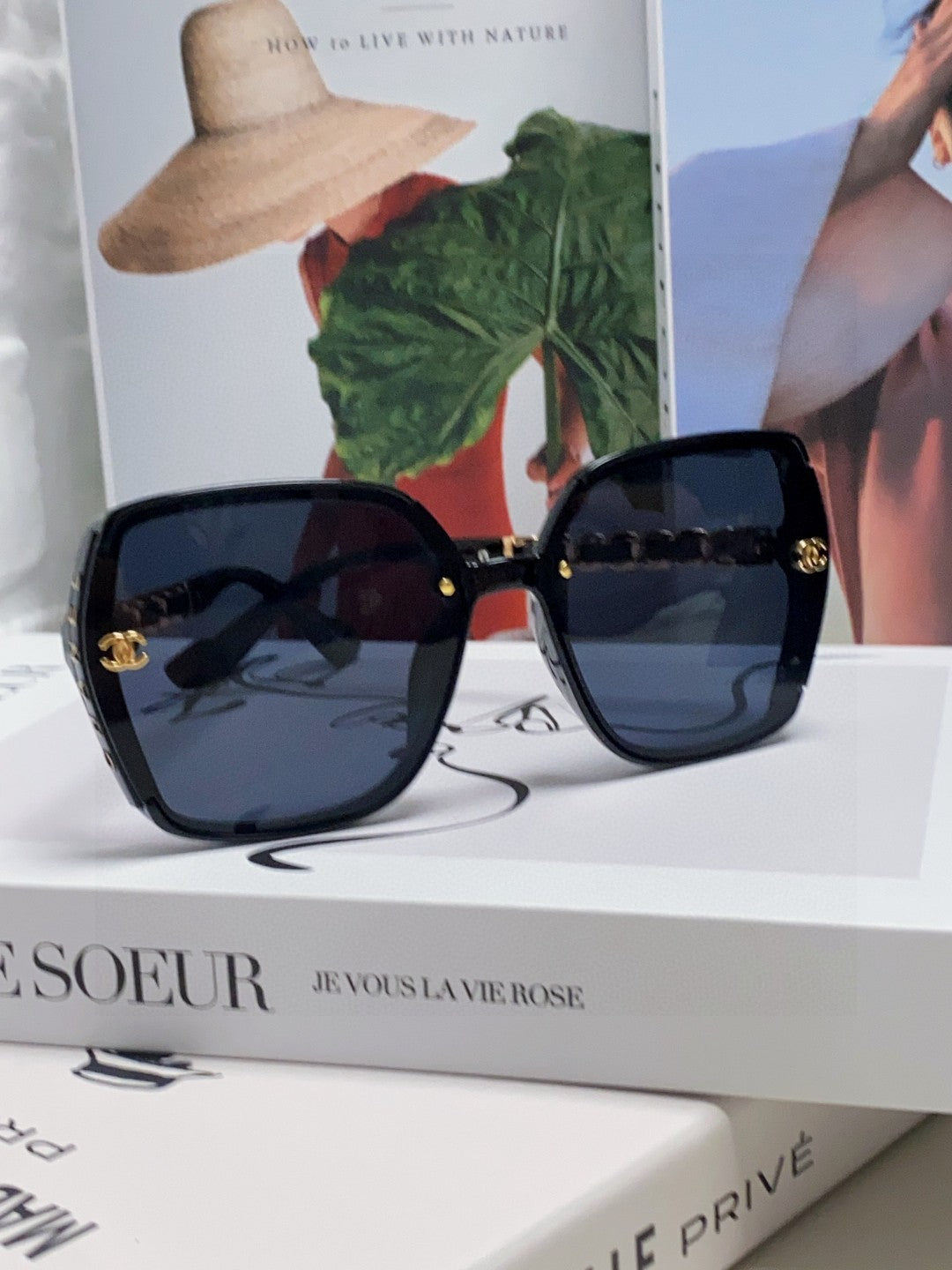 SQUARE SUNGLASSES 632876 IN BLACK ACETATE
