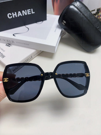 SQUARE SUNGLASSES 632876 IN BLACK ACETATE